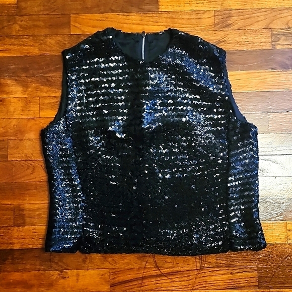 🎉H.P🎉 🔥SALE  Black Sequined Sleevless Party Blouse - Picture 1 of 3